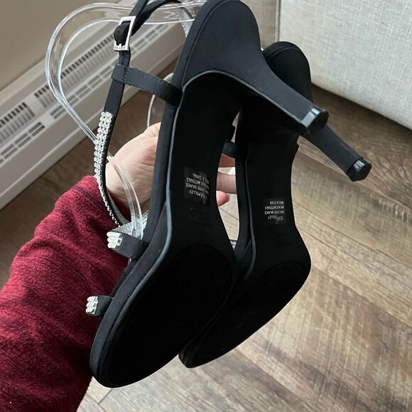 Black Satin & jeweled strap heals by Rampage Sz 9.5 nearly new! - Picture 5 of 16